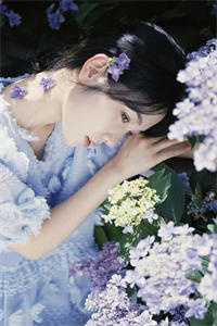 拯救恶毒女配姐姐，我反被大佬盯上全章节